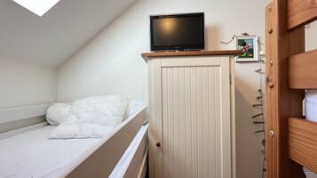 3 chambres, fer et planche Ă repasser