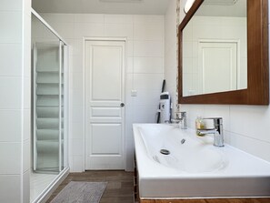 Een douche, een haardroger
