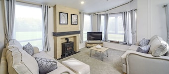 Atlas Lilac Lodge VIP