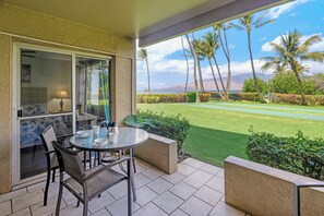 Outdoor dining - Menehune 106 Ocean Views in Updated Condo Home (Kihei)