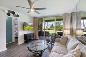 Smart TV - Menehune 106 Ocean Views in Updated Condo Home (Kihei)