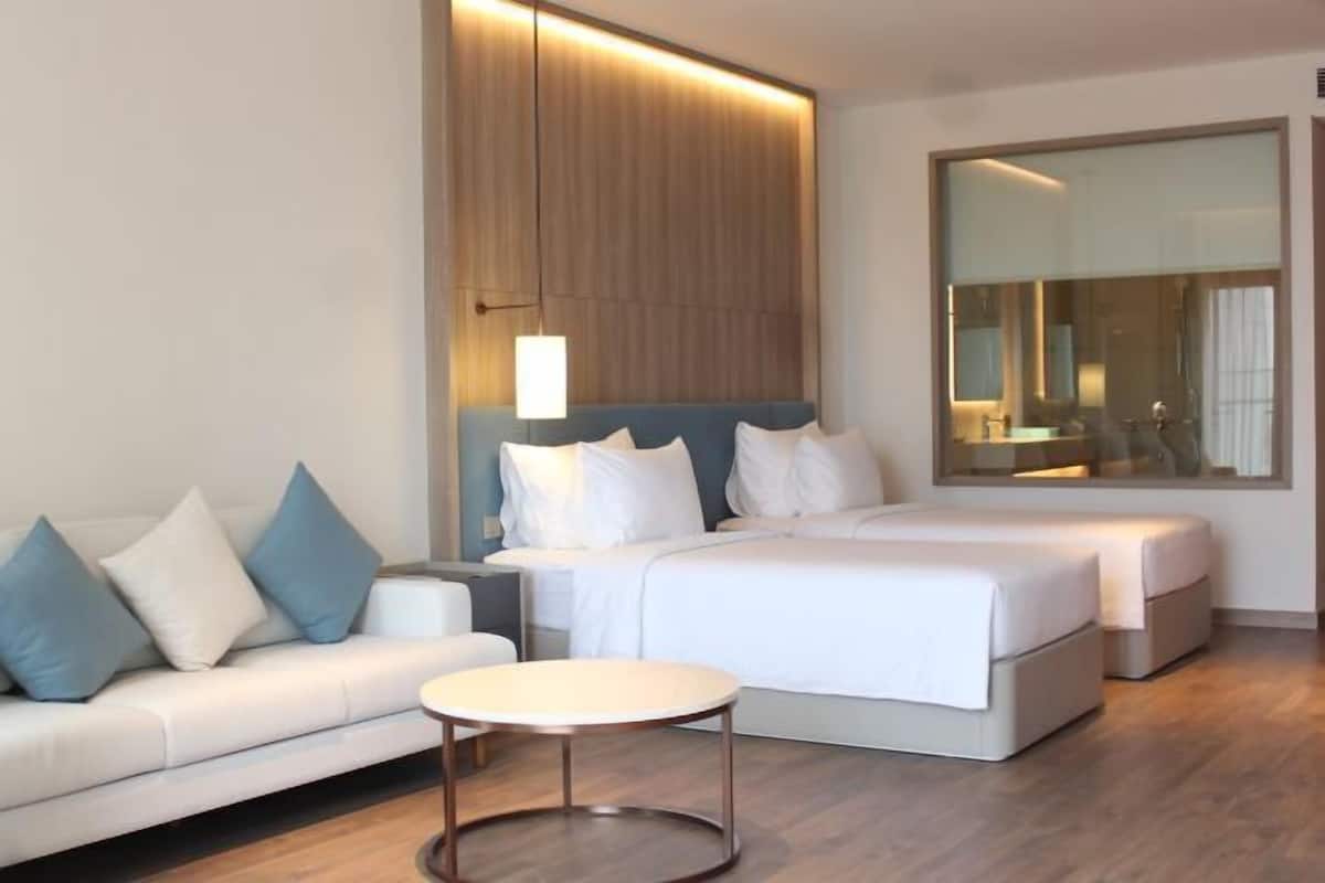 Hochwertige Bettwaren, Daunenbettdecken, Pillowtop-Betten, Minibar