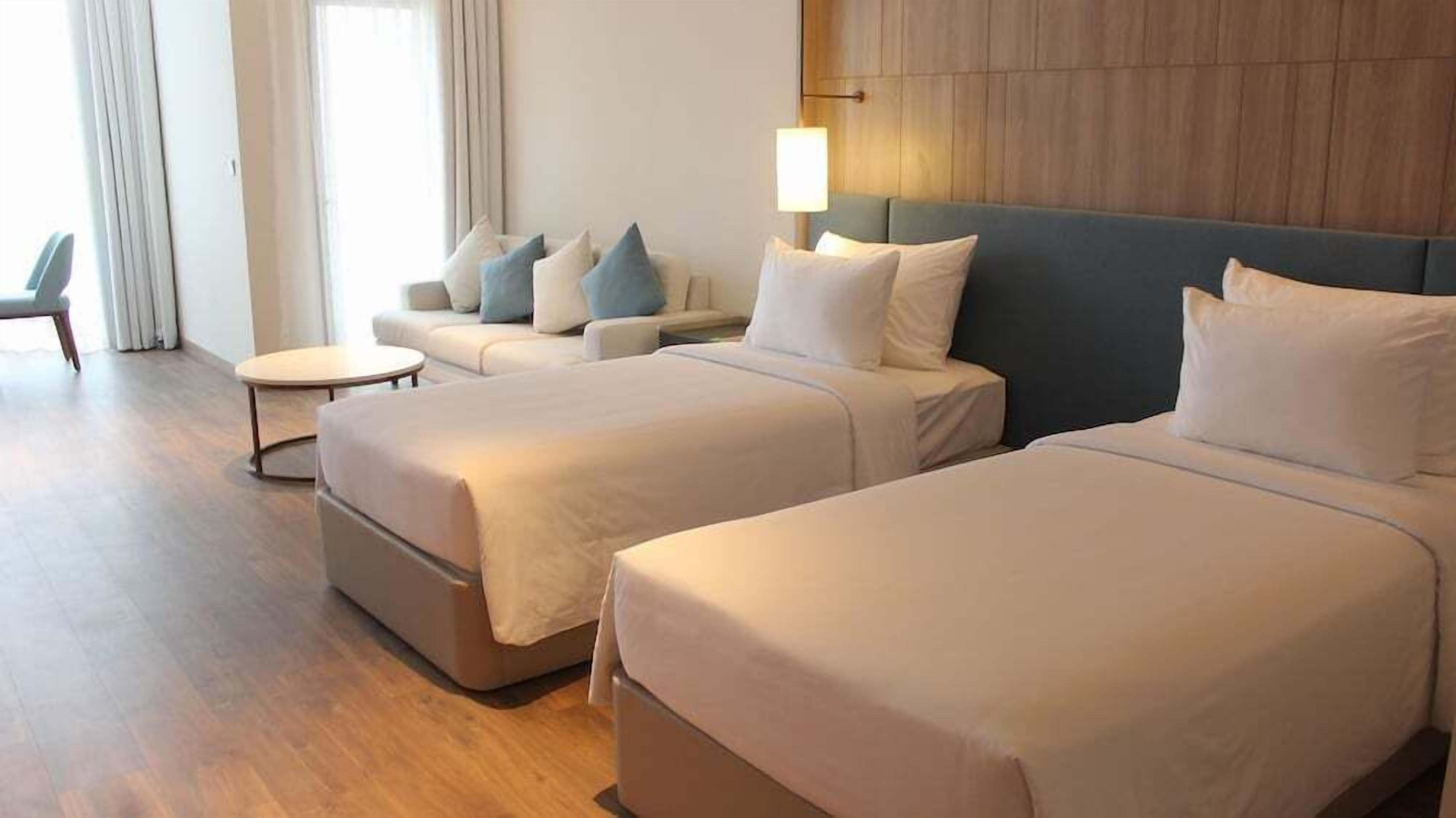 Hochwertige Bettwaren, Daunenbettdecken, Pillowtop-Betten, Minibar