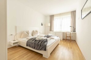 3 bedrooms, travel crib, free WiFi