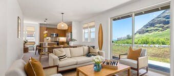 Alaula by AvantStay | Gated Security Home w Valley, Ocean Views!