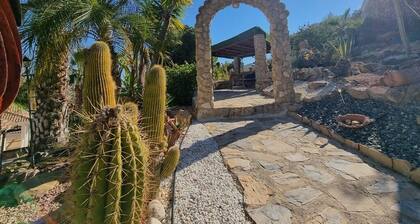 Villa avec piscine privée et vue imprenable sur la mer !