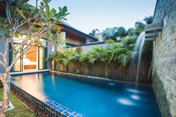 Pool - ONYX2-VW1: 2 Bedrooms Pool Villa-Onyx Naiharn-Full Kitchen (Phuket, Thailand)