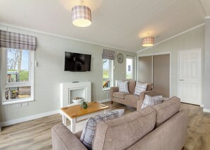 Living area - 1 bedroom accommodation in Swinethorpe, Nr Lincoln (Swinethorpe, Nr Lincoln)