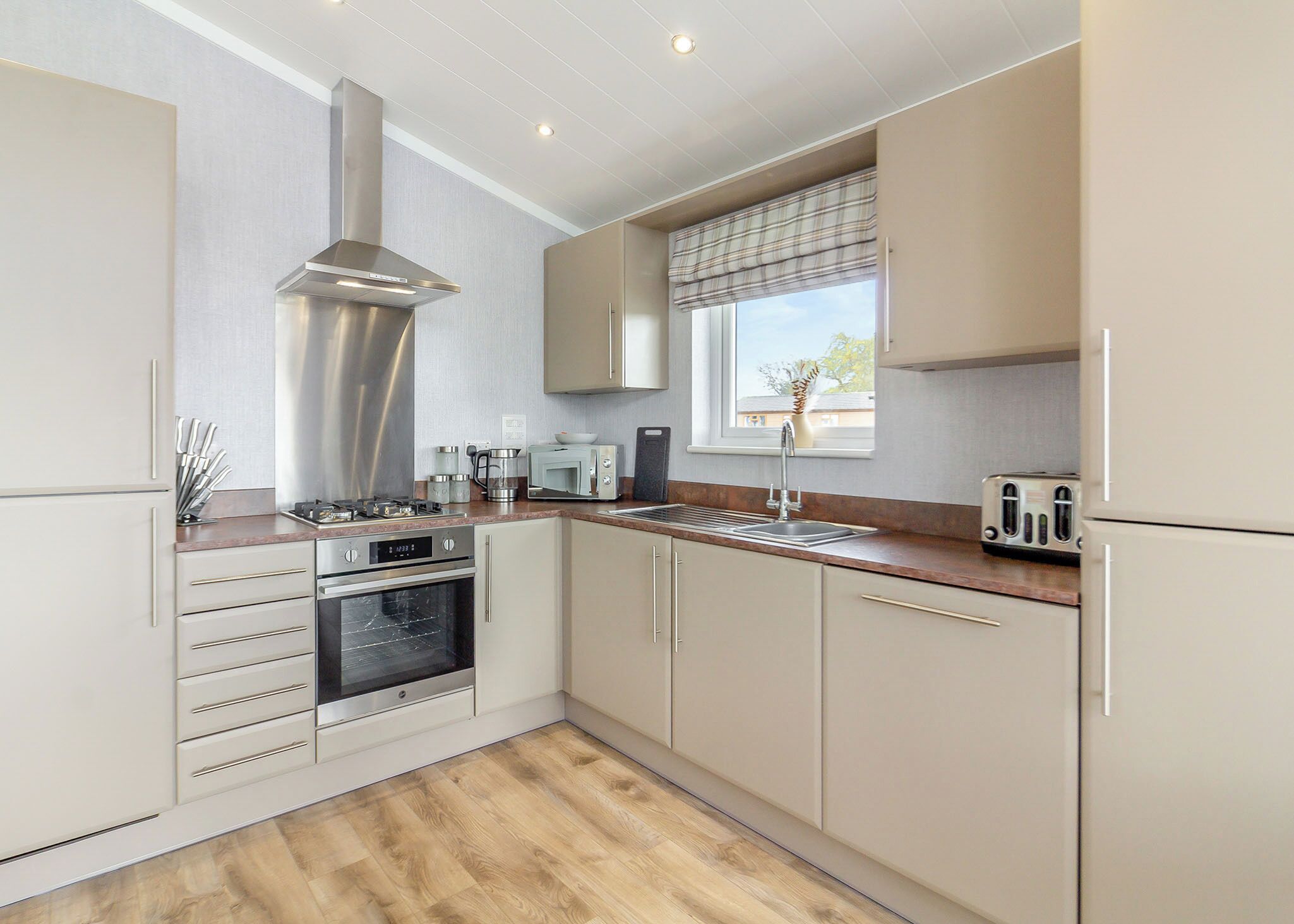 Fridge, oven, stovetop, toaster