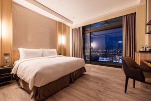Elite Double Room | Premium bedding, down duvets, pillow-top beds, free minibar