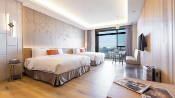 Exclusive Quadruple Room | Premium bedding, down comforters, pillowtop beds, free minibar