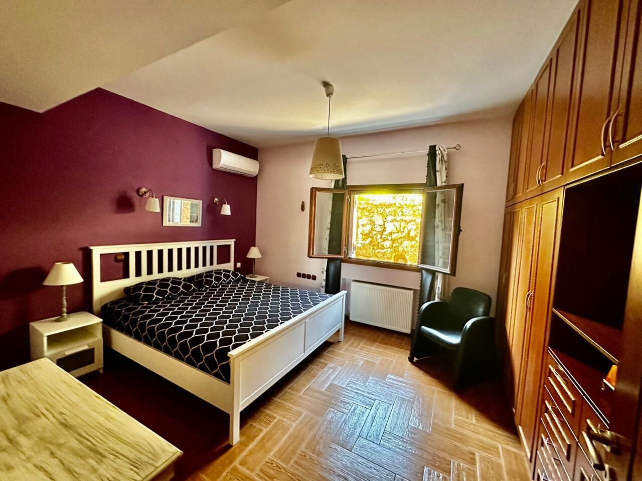 3 室のベッドルーム、WiFi