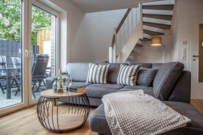 Fernseher, Stereoanlage