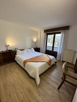 In-room safe, desk, free WiFi, bed sheets