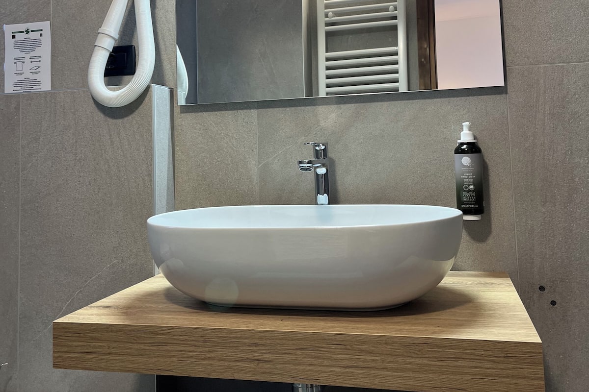 Quadruple Room | Bathroom