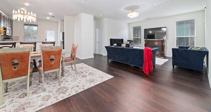 ECLIPZ Modern CEO Corp House