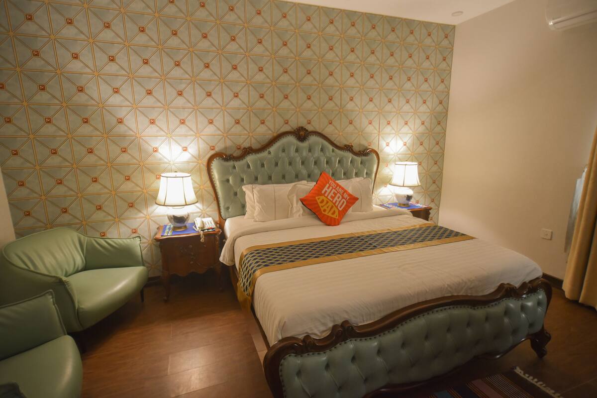 In-room safe, iron/ironing board (on request), free WiFi, bed sheets