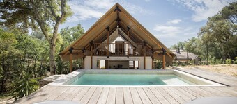 Family lodge with swimming pool for 6 to 7 people in the middle of the Garrigue