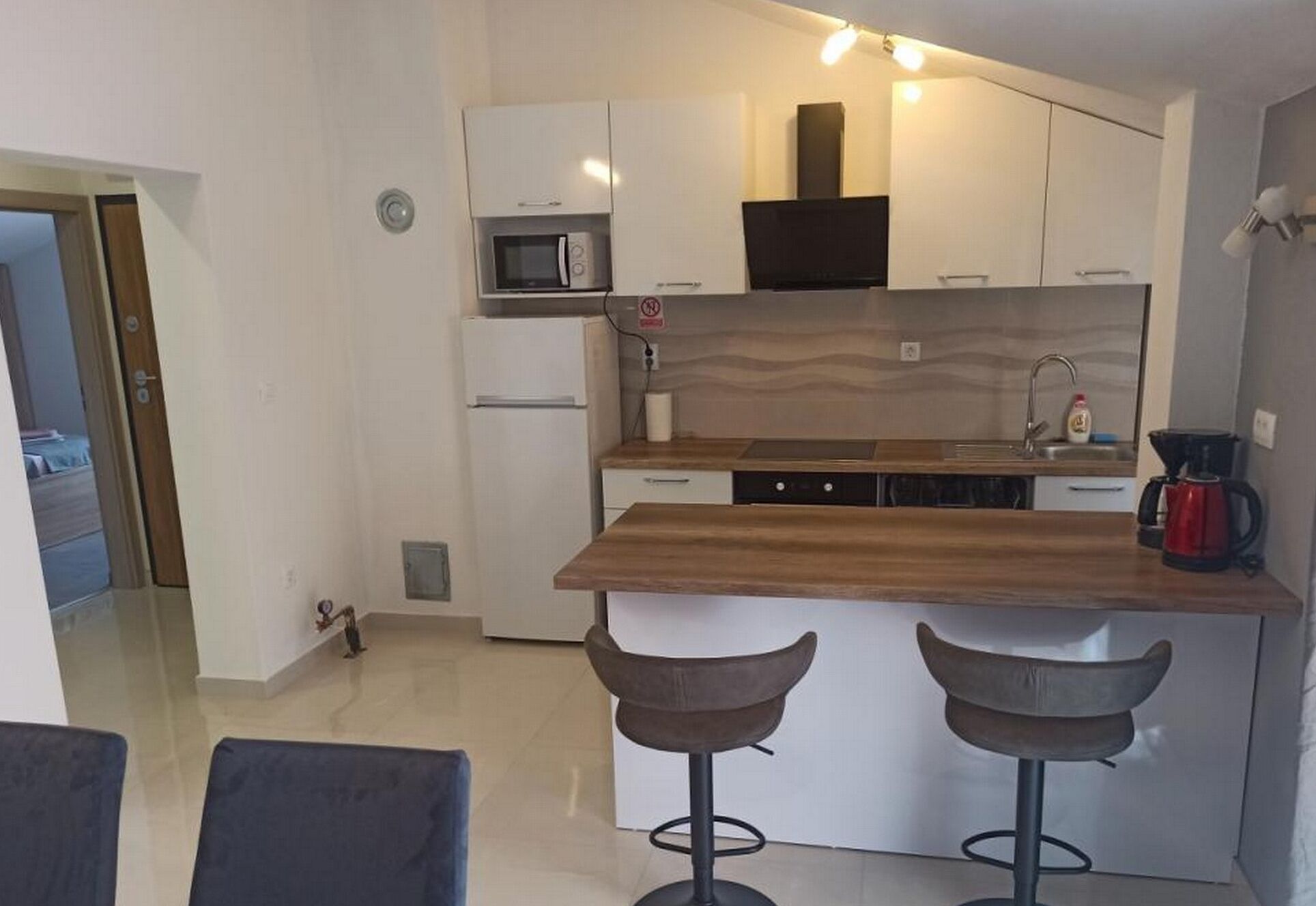 Apartment (Three Bedroom Apartment with Balcony ) | Private kitchen