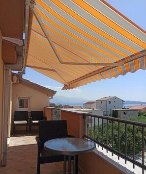 Appartement (Three Bedroom Apartment with Balcony ) | Balcon