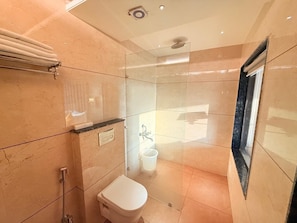Bathroom - Hotel Central Park (Bhopal)