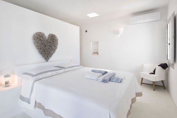 4 bedrooms, WiFi, bed sheets