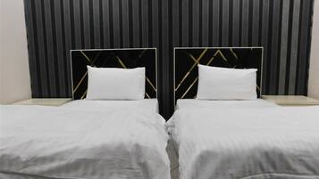 Twin Room | Free WiFi, bed sheets