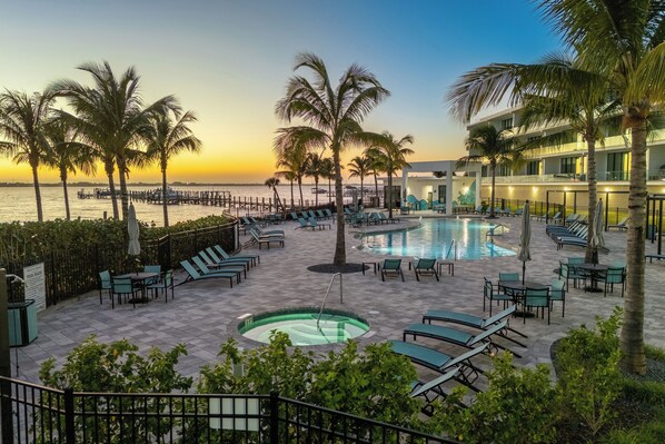 Outdoor pool, a heated pool, free pool cabanas, pool umbrellas - Harbor Island Beach Club by Villatel (Melbourne Beach)