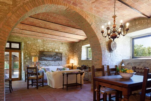 COLLINA - Casa di campagna con giardino e piscina privati