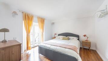 1 Schlafzimmer, BĂŒgeleisen/BĂŒgelbrett, Internetzugang, BettwĂ€sche