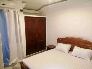 3 habitaciones, tabla de planchar con plancha y wifi gratis