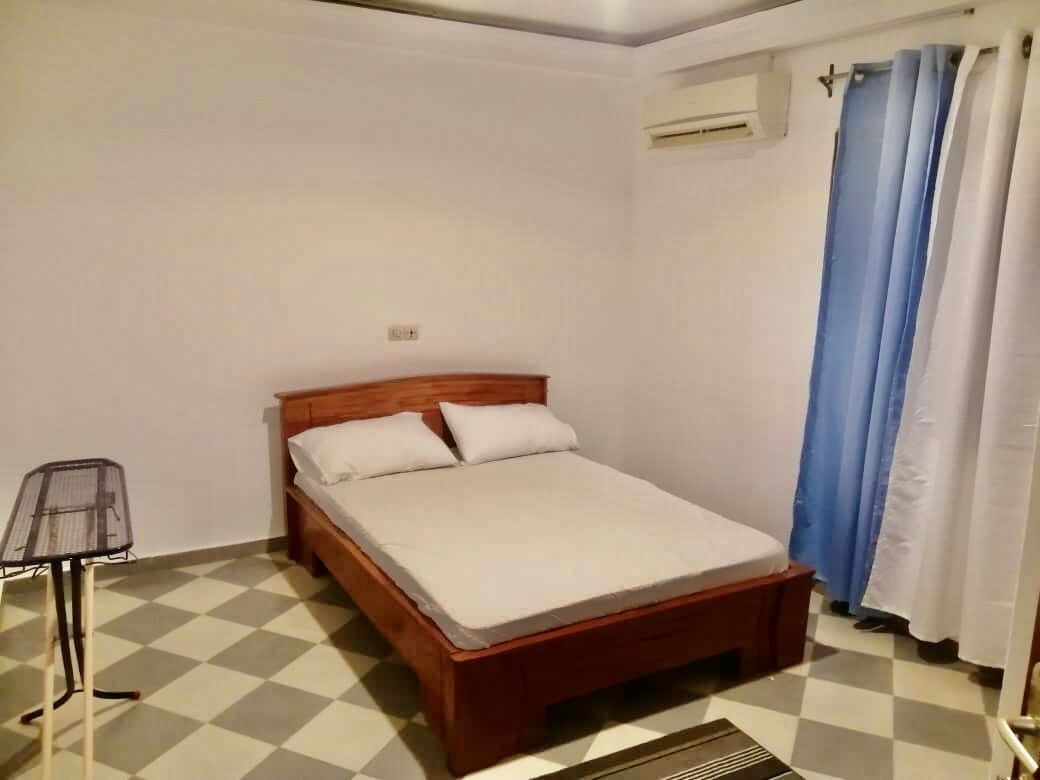 3 habitaciones, tabla de planchar con plancha y wifi gratis 