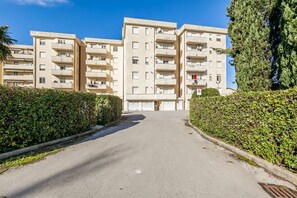 Exterior - Cozy Apartment near the Hospital with 2 Balconies! (Pisa)