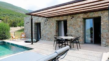 Piscine extérieure, piscine chauffée