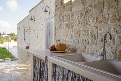 Hillside Villa for 5 guests in Polignano a Mare