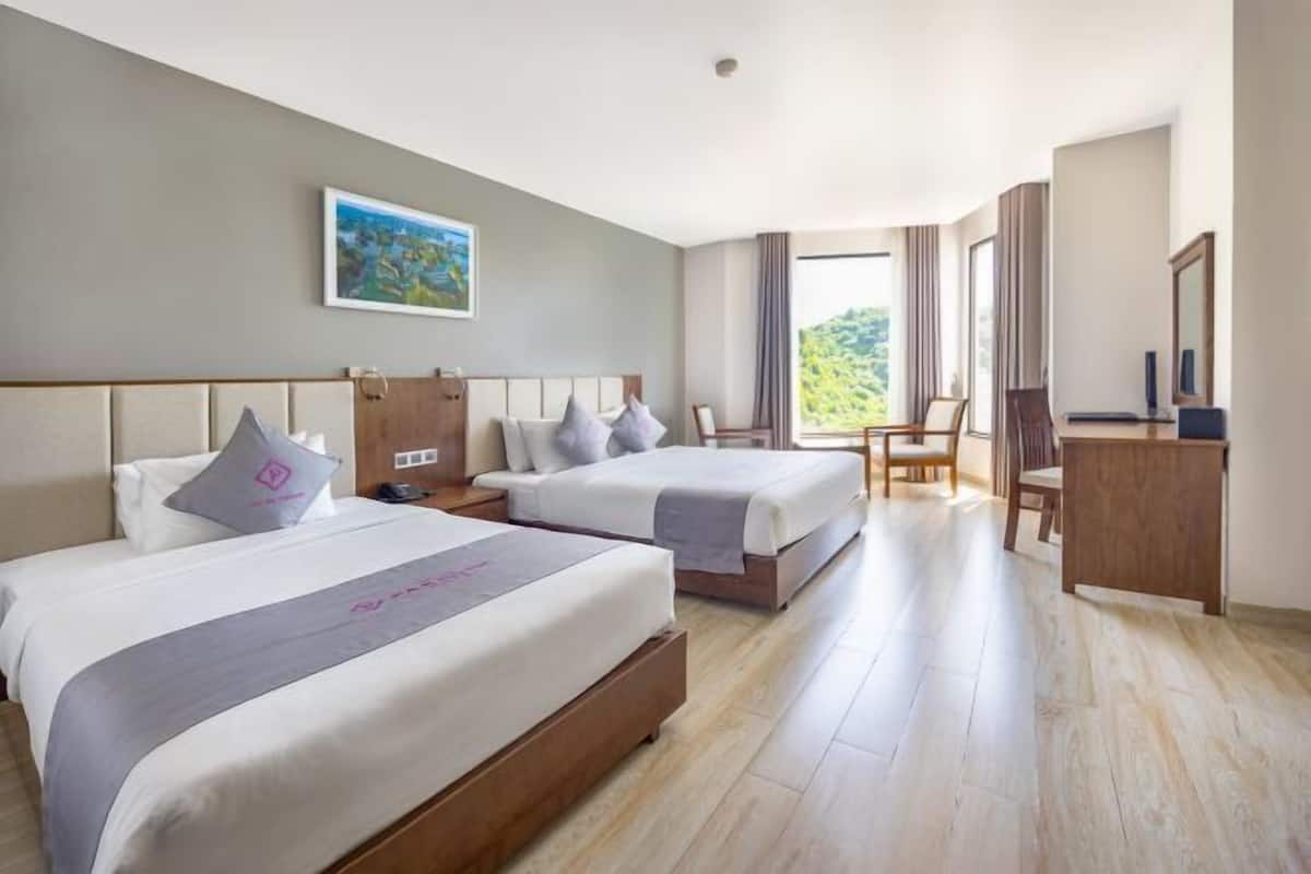 1 bedroom, premium bedding, down duvets, memory-foam beds