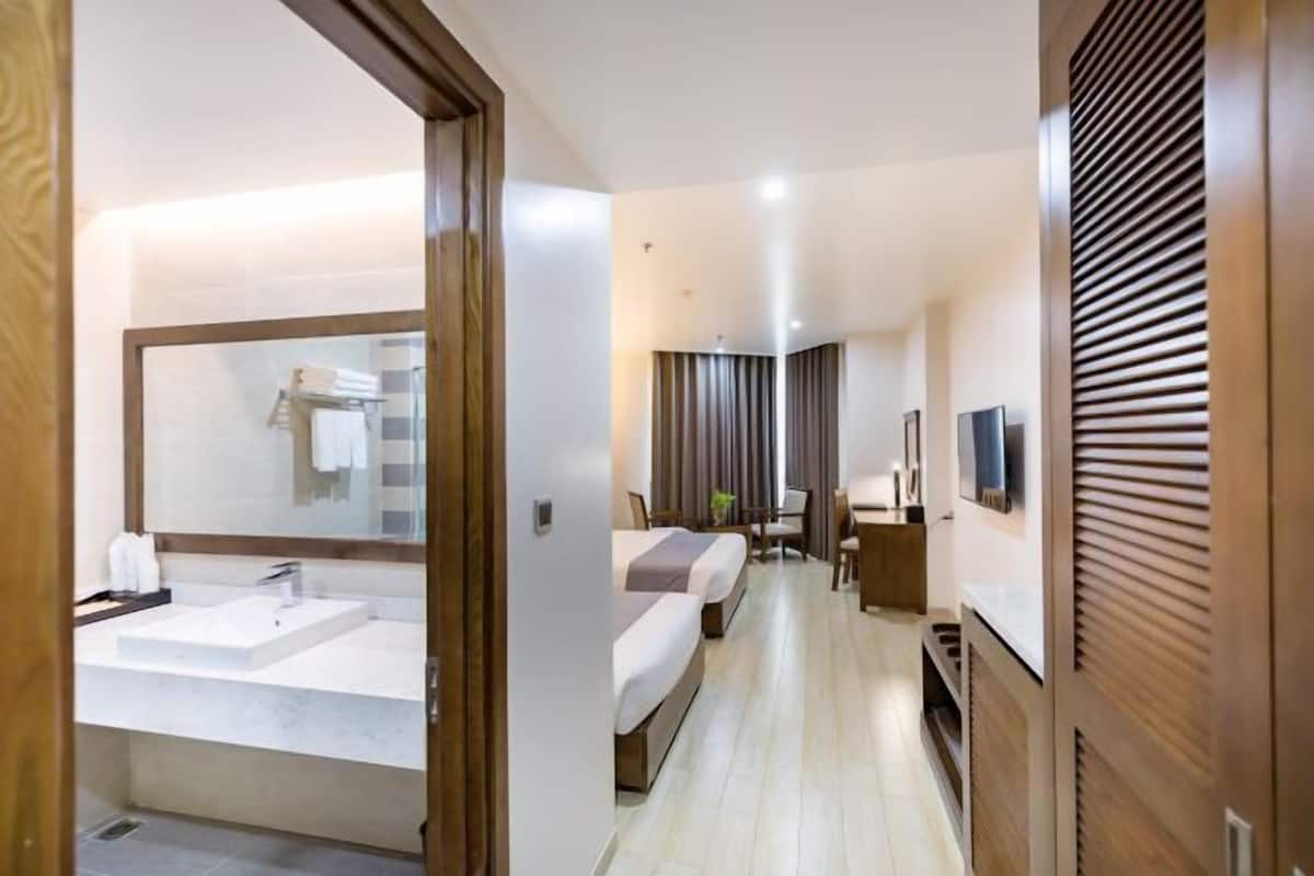 1 bedroom, premium bedding, down duvets, memory-foam beds