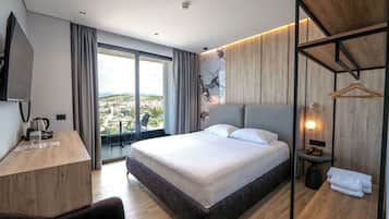 Doppia Deluxe, vista mare | Biancheria da letto ipoallergenica, una scrivania, postazione laptop