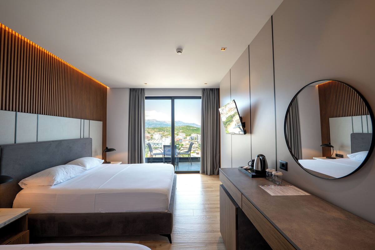 Family Room | Hypo-allergenic bedding available, desk, laptop workspace, soundproofing