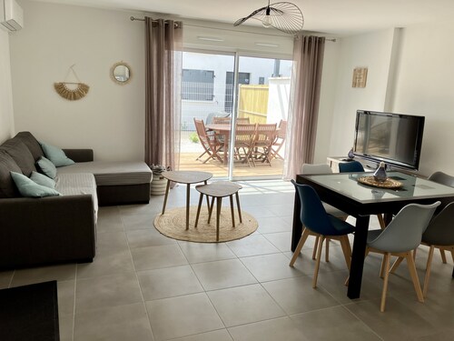 New villa by the sea