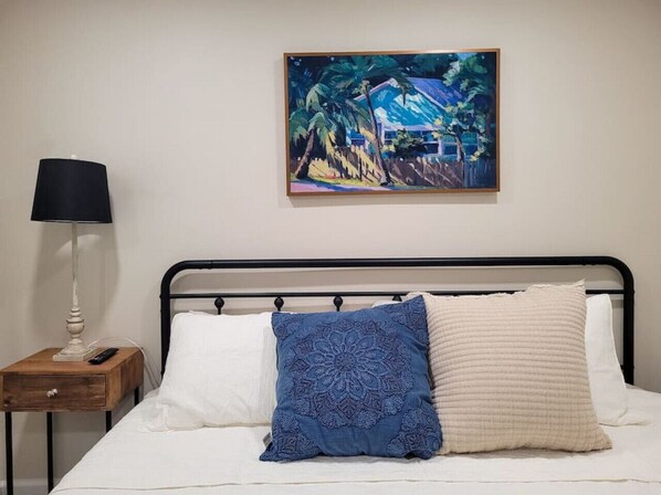 2 bedrooms, desk, iron/ironing board, free WiFi