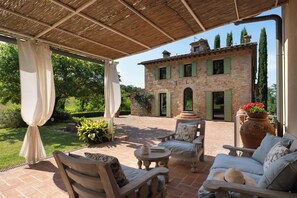 Front of property - Villa Tramonto (Gambassi Terme)