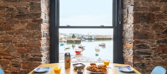 Kings Quay Apartment 1