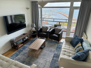 TV, stereo - 15 Heath Court - NEW Listing - sleeps 6 guests  in 3 bedrooms (Brixham)