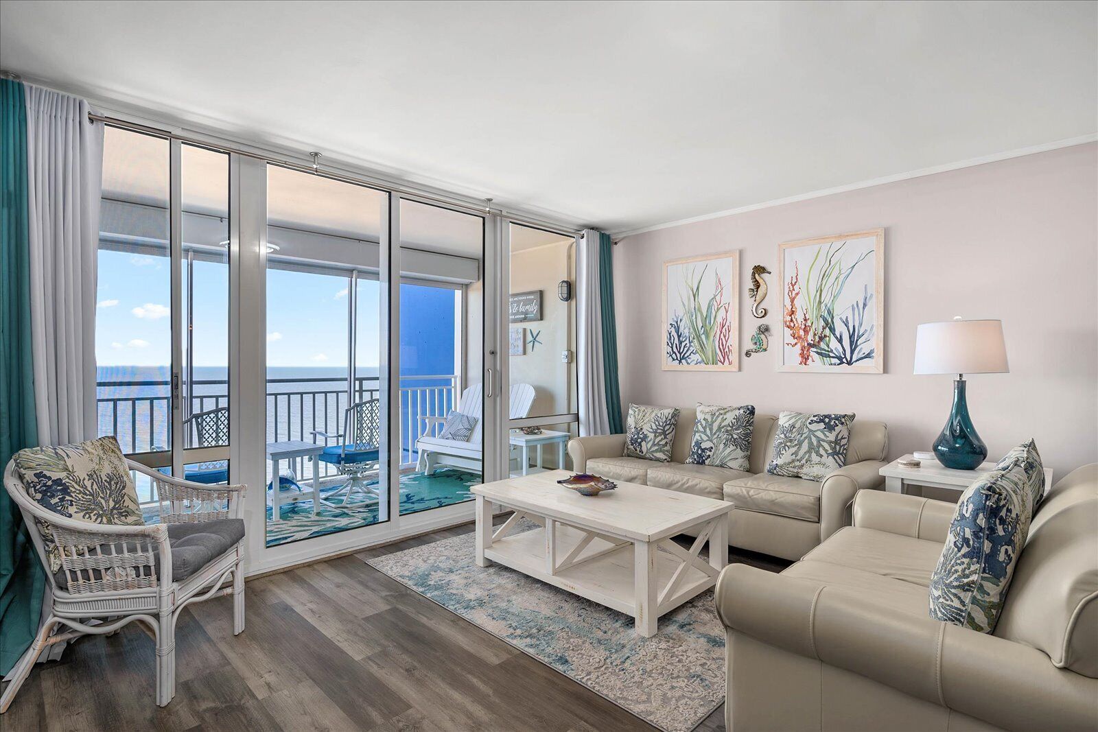 🏖️Stunning Ocean Front Unit in Amenity Rich Carousel Buillding🏖️