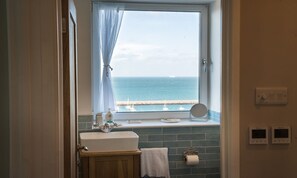 Interior - La  Mouette - NEW listing - sleeps 8 guests  in 4 bedrooms (Brixham)