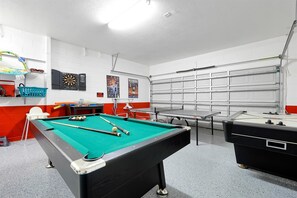 Game room - Gated Resort, Lake View, Pool/Spa, Games Room (Davenport)