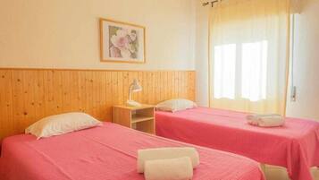 1 phòng ngủ, bàn ủi/dụng cụ ủi quần áo