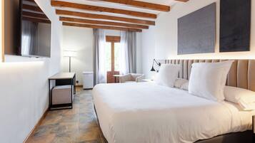 Down duvets, minibar, in-room safe, desk