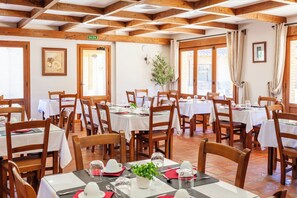 Tägliches kontinentales Frühstück gegen Gebühr